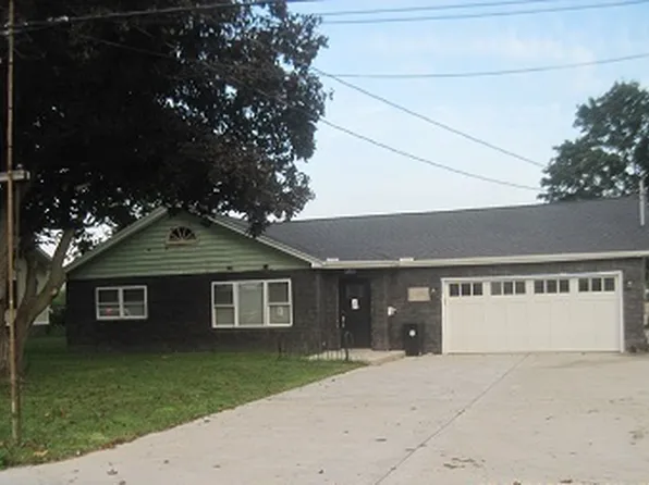 1715 S Main St, Princeton, IL 61356