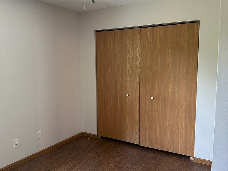 223 N Clinton St #4 — Photo 14