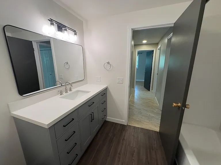 Upstairs hallway bathroom.