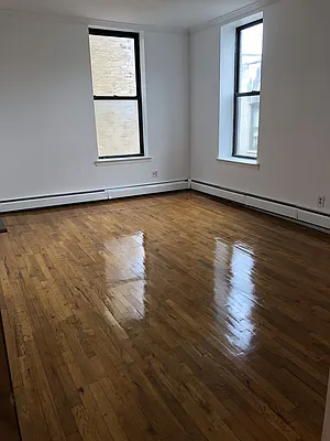 Rented by Sandra Ospina, Licensed Real Estate Broker | media 28