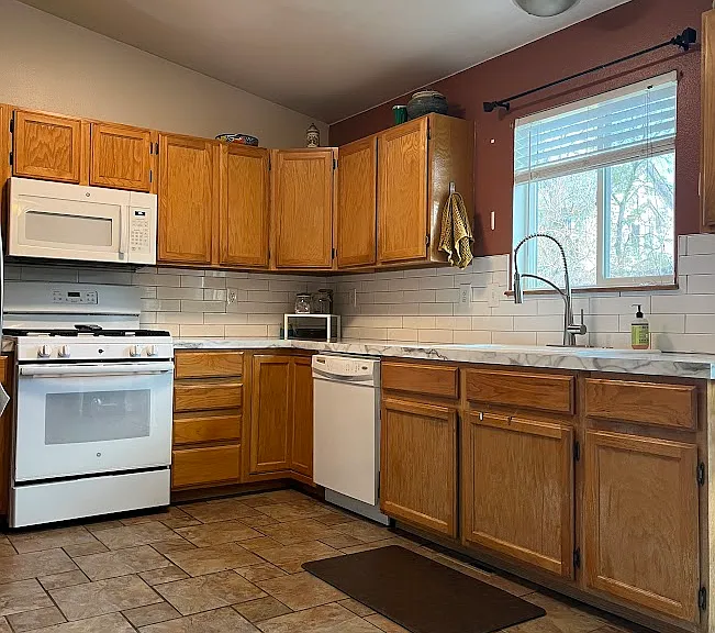 330 Derry Dr — Photo 19
