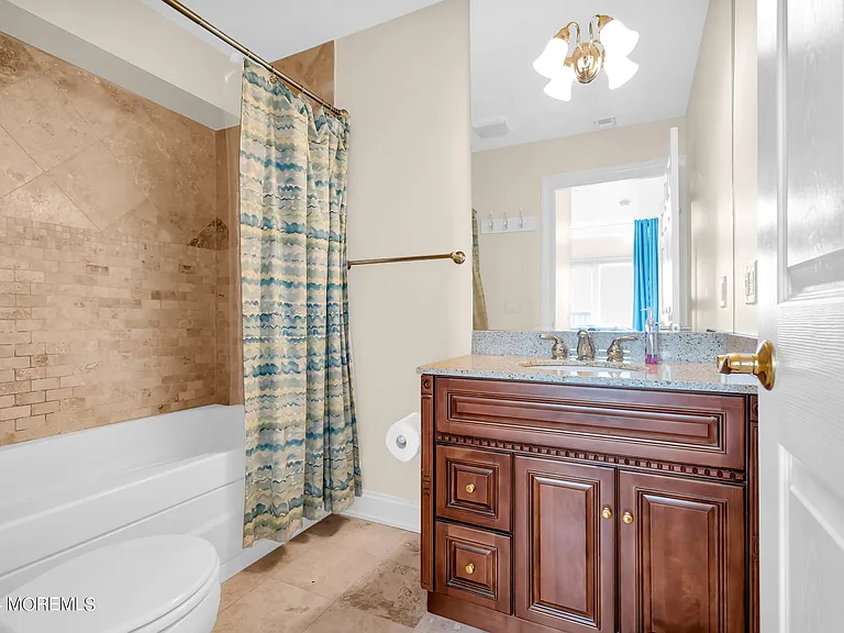 21 Blaine Ave #11 — Photo 20