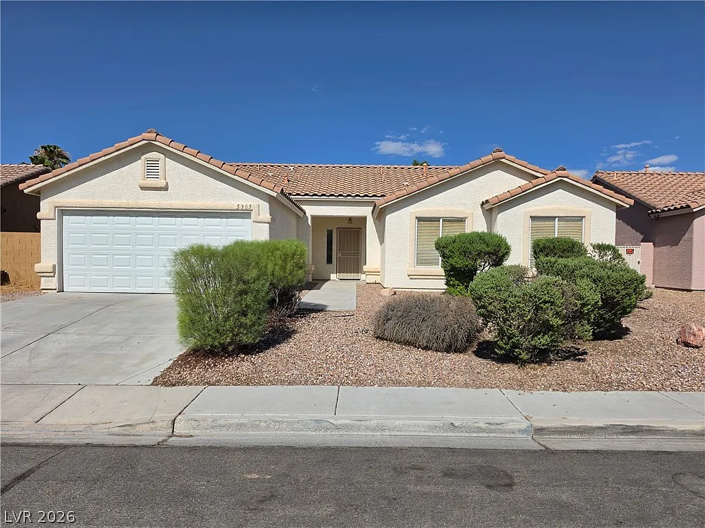 3 bed, 2.0 bath, 1634 sqft, $1,795 — Photo 1