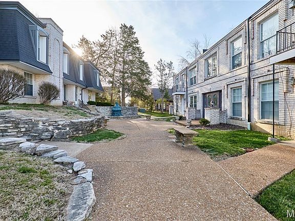 2nd image of 4392 Chateau De Ville Dr APT F