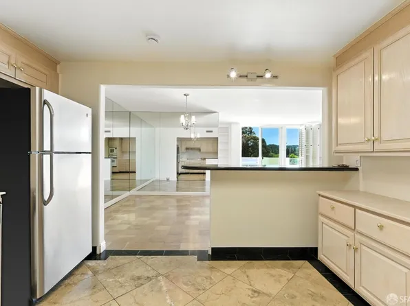 110 Park Rd APT 604, Burlingame, CA 94010