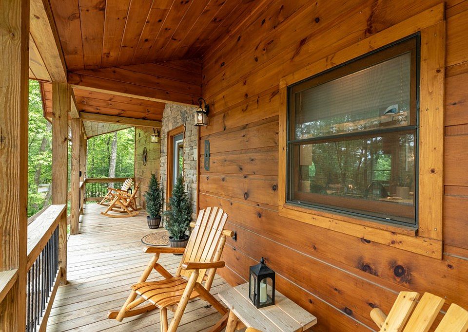 2nd image of 340 Windy Valley Ln