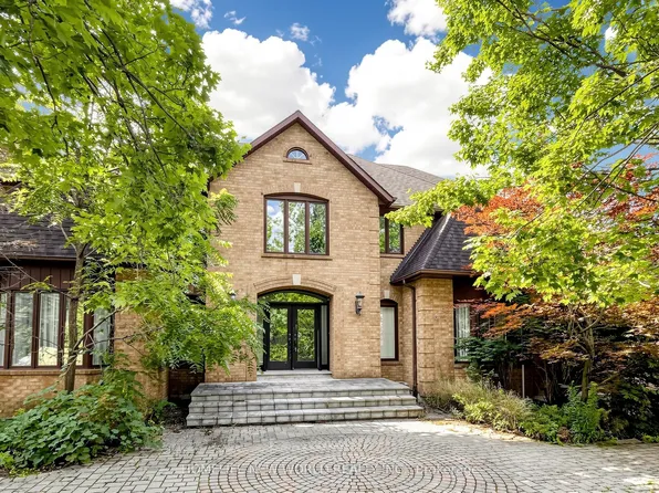 27 Walnut Glen Pl, Markham, ON L6C 1A3