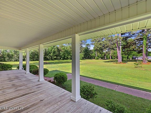 5th image of 223 Hickory Ridge Rd