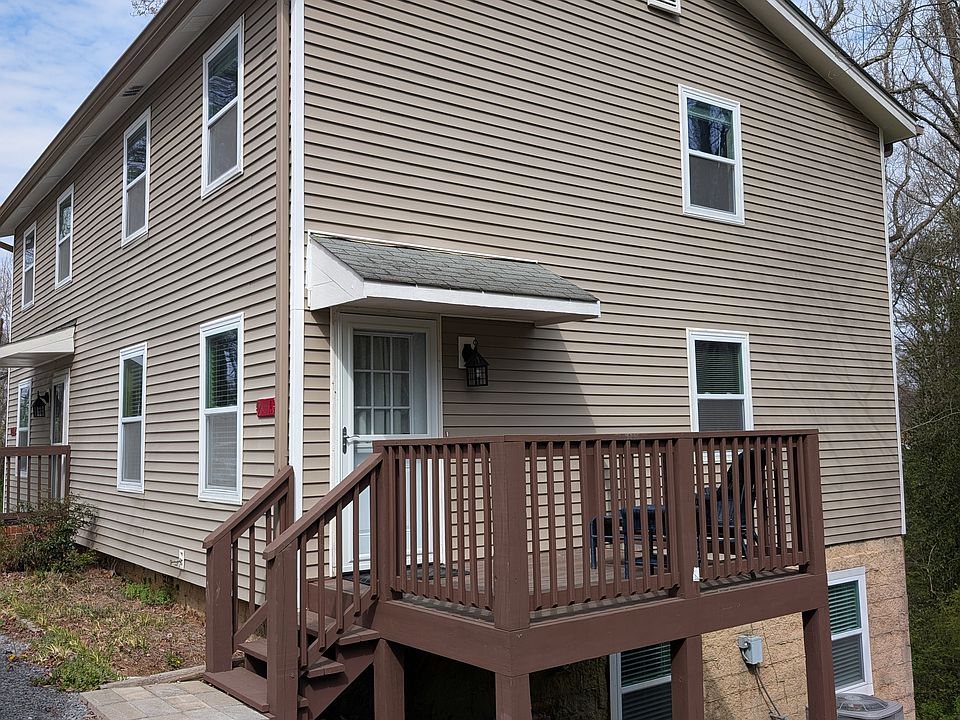 1st image of 914 Murrell Rd APT A