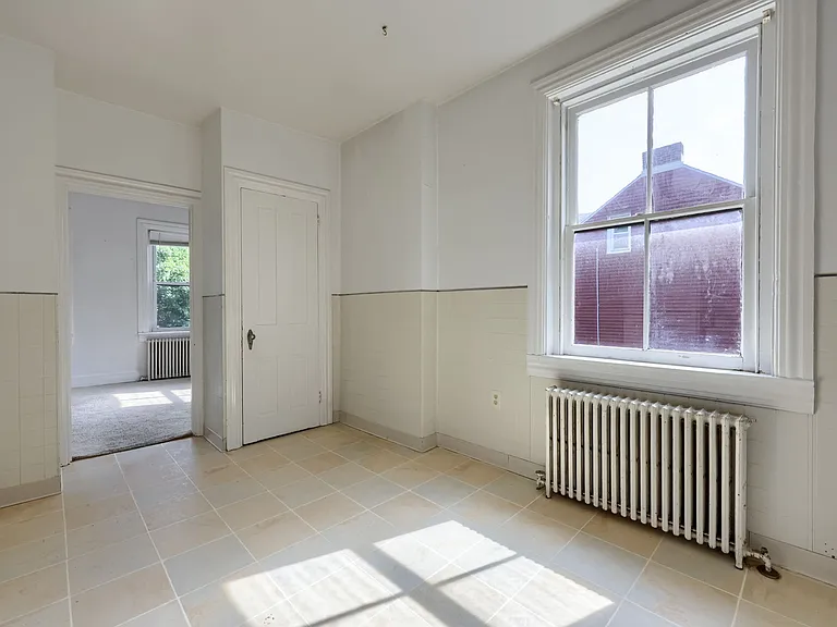 240 E Frederick St #2 — Photo 10