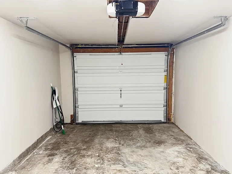 1580 E Via Verde St — Photo 11