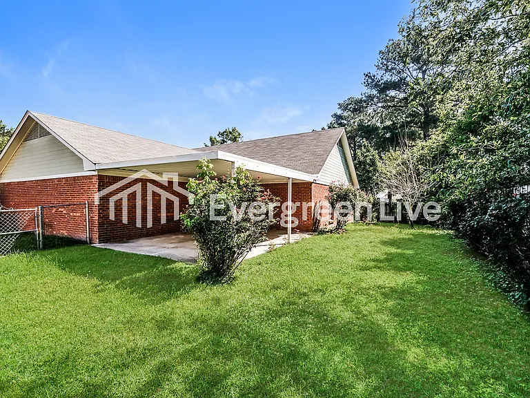 821 Willoway Cv E — Photo 14