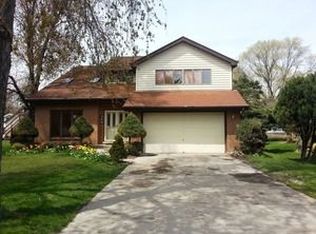 304 E Naperville Rd, Westmont, IL 60559