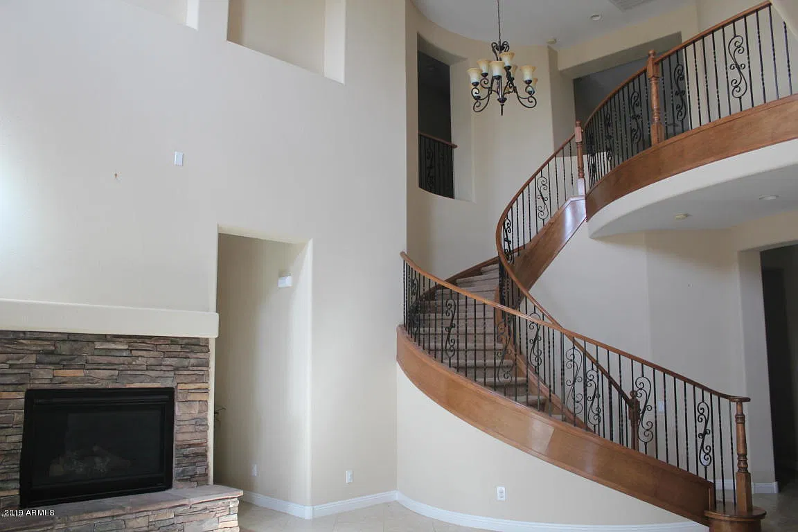 21437 N 39th Way — Photo 3
