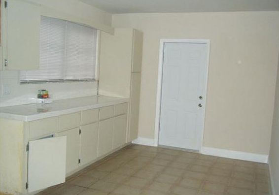 2nd image of 1061 SW 6th Ave