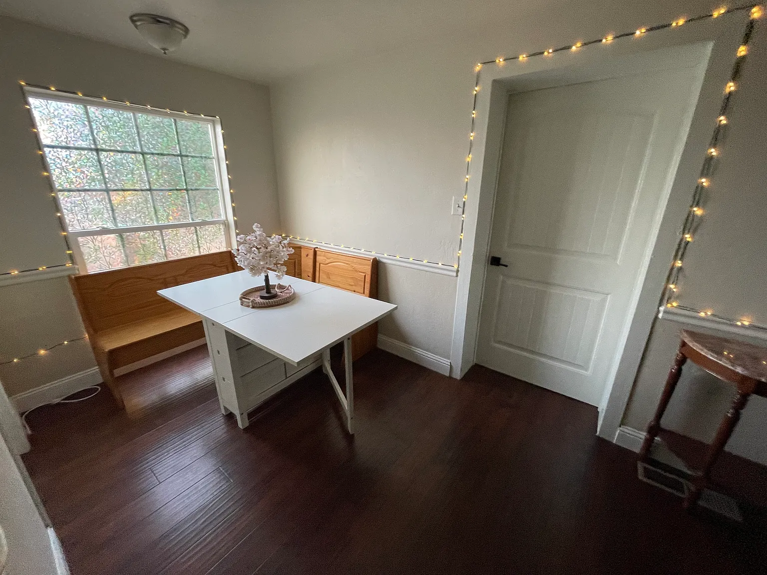231 E Dennett Ave — Photo 4