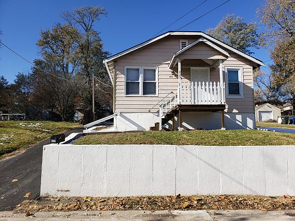 2nd image of 823 Elsworth Pl