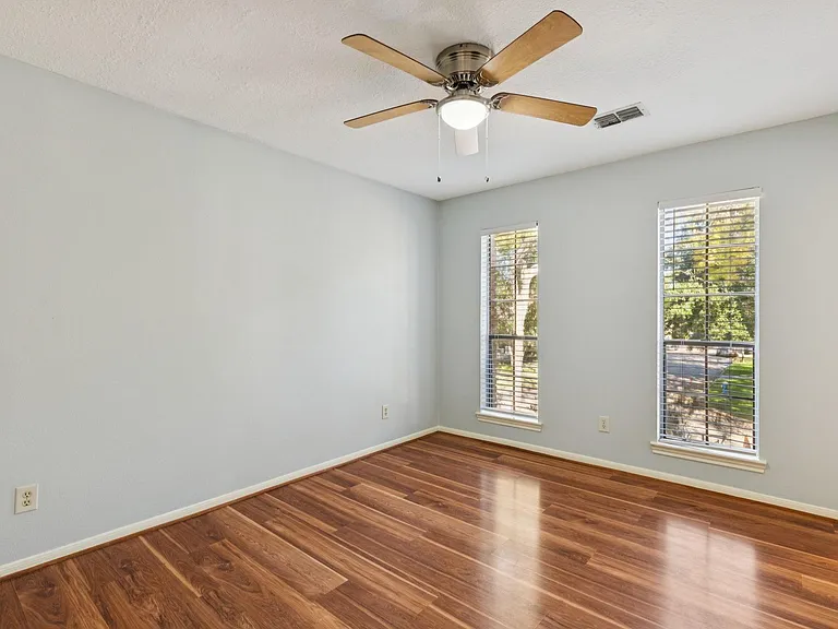 14819 Walbrook Dr — Photo 30