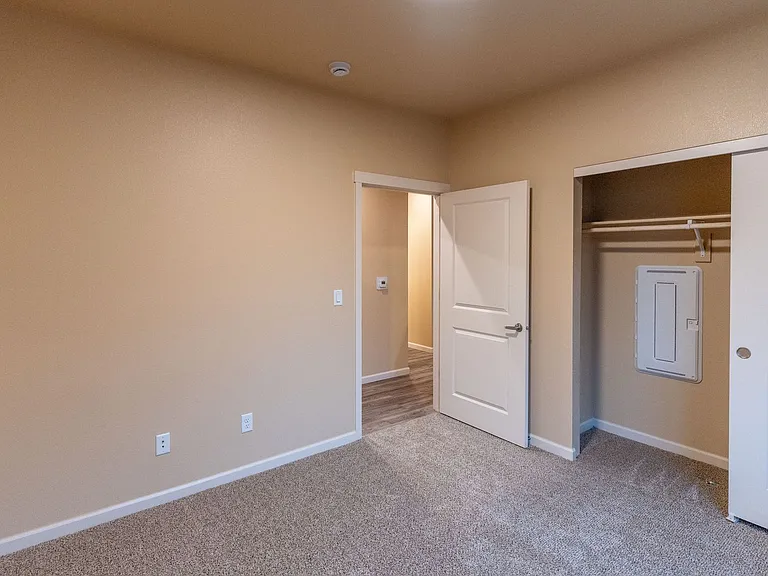 5779-5971 Joynak Hts — Photo 46