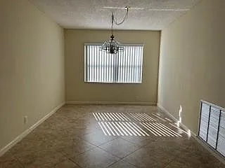 4 bed, 1874 sqft, $4,000 — Photo 3