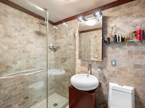 85 8th Avenue image 5 of 5