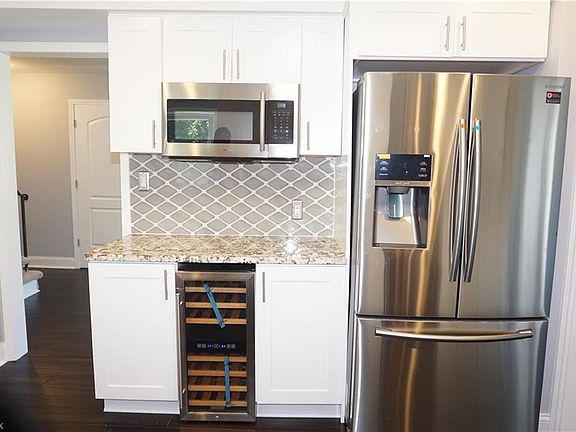 4th image of 4948 Karen Isle Dr