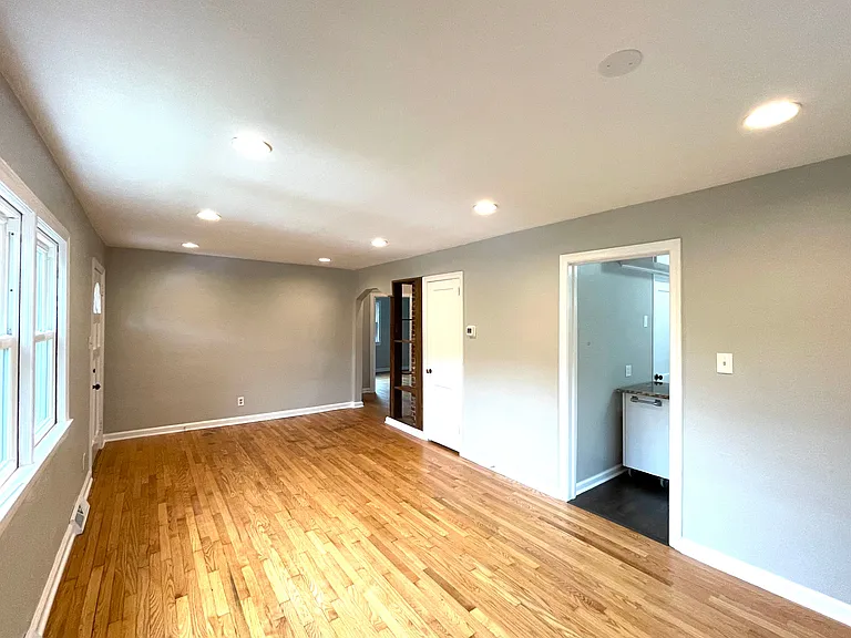 4607 Fairmont Ave — Photo 3