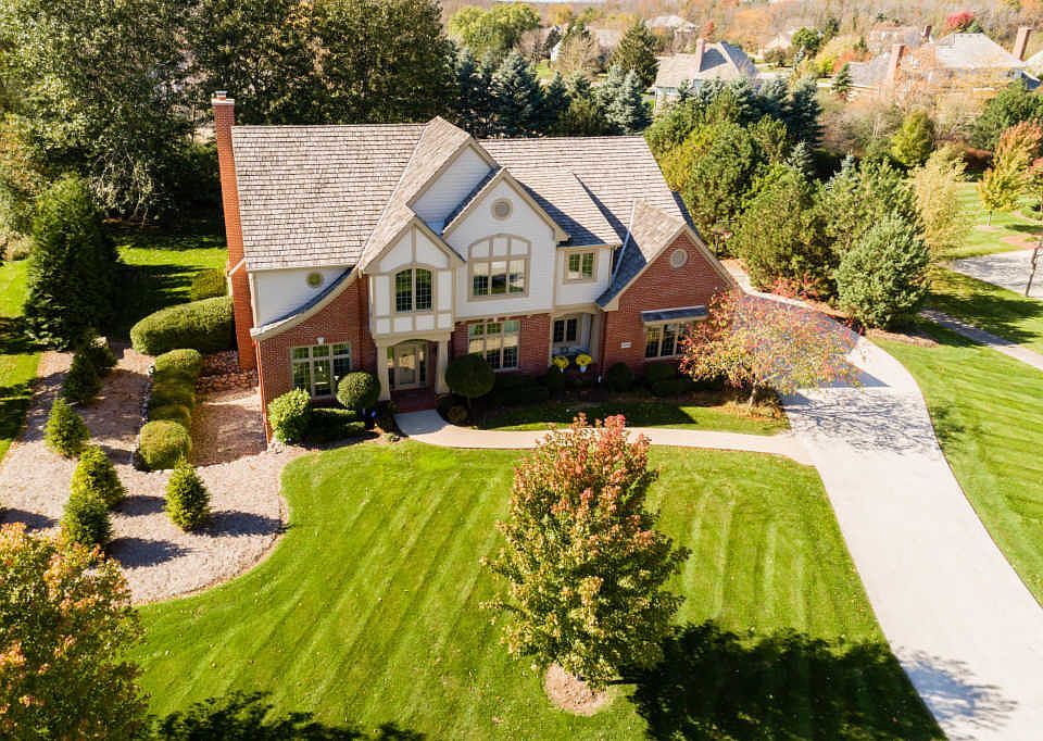 1st image of 10539 N Wood Crest Dr