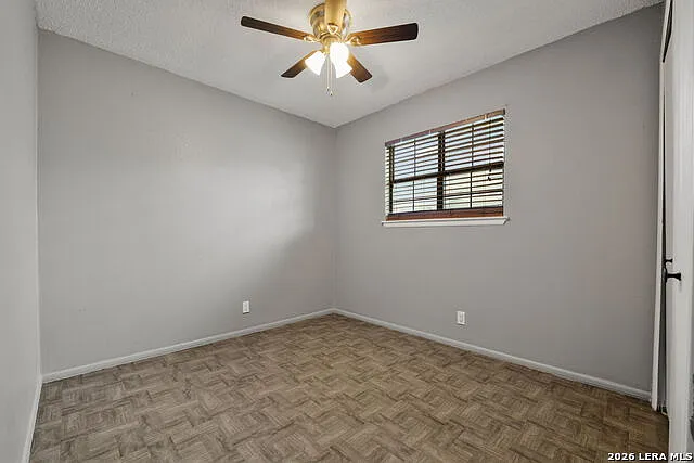 2402 Lake Louise Dr — Photo 16