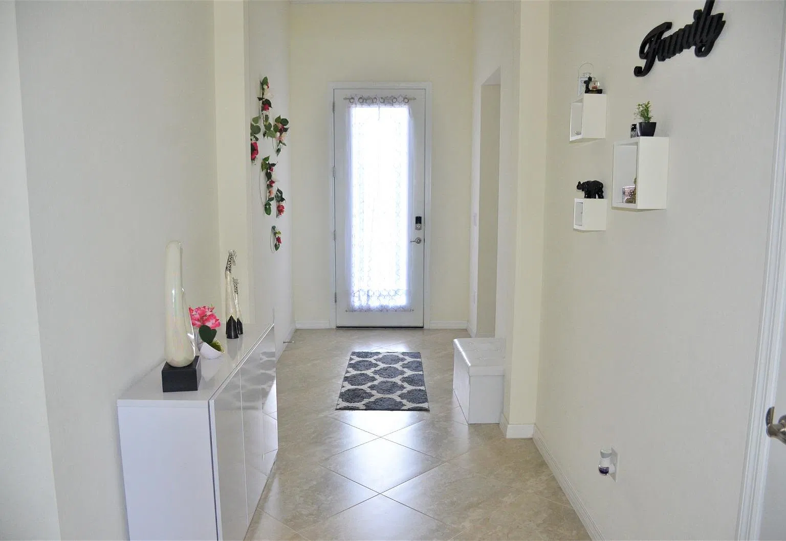 4204 Bluegrass Dr — Photo 2