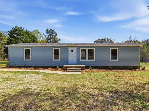 520 Willard Rd, Greenwood, SC 29649