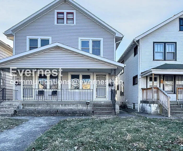 661 S Burgess Ave — Photo 1