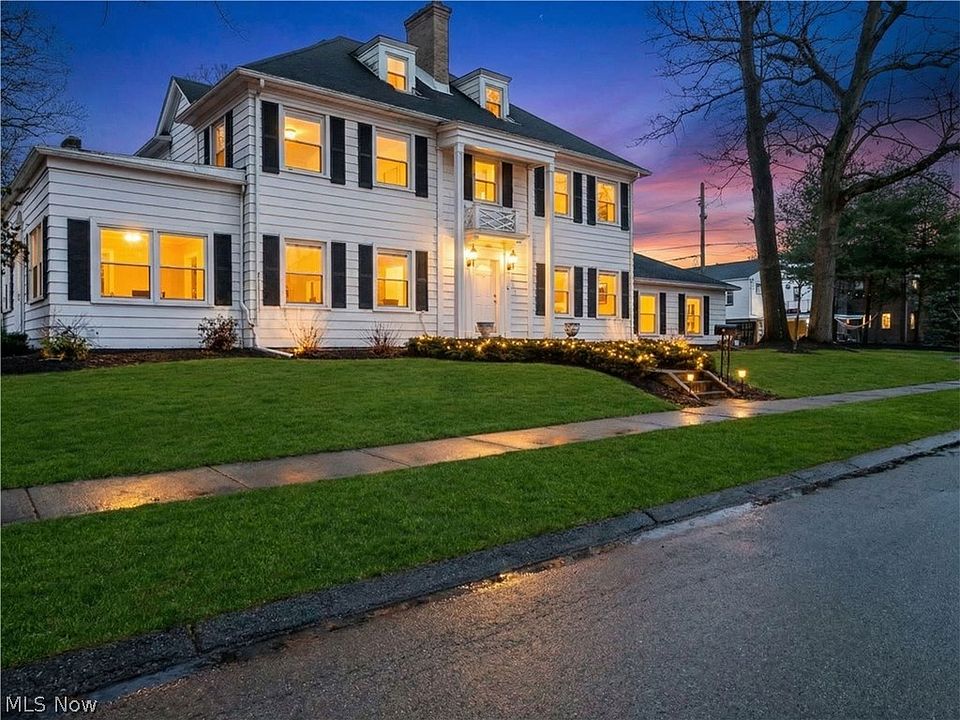 1st image of 28 Jennette Dr