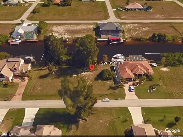 2nd image of 131 SW 39th Pl