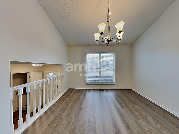 5th image of 6556 Cloverlawn Cir