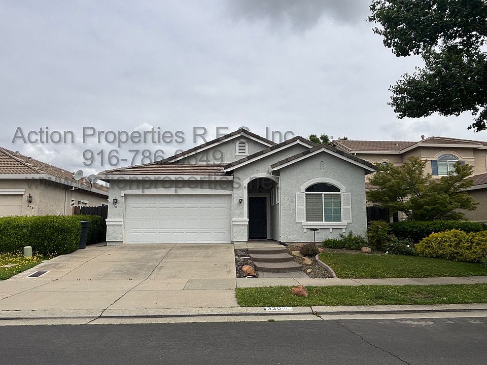 1st image of 320 Bettencourt Dr