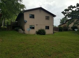 22038 Green Hills Rd, Lebanon, MO 65536