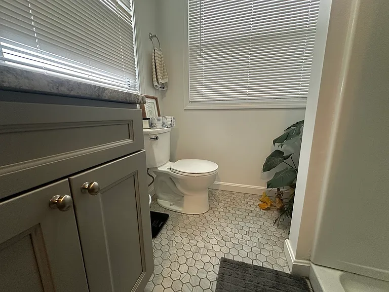 50 Derby St #2L — Photo 14