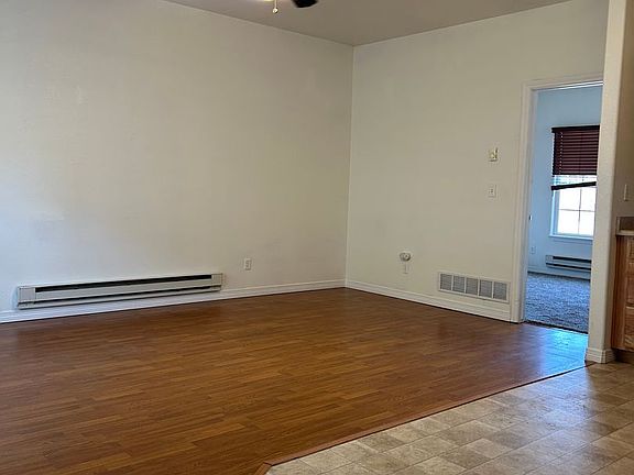 5th image of 252 Writers Way Unit B