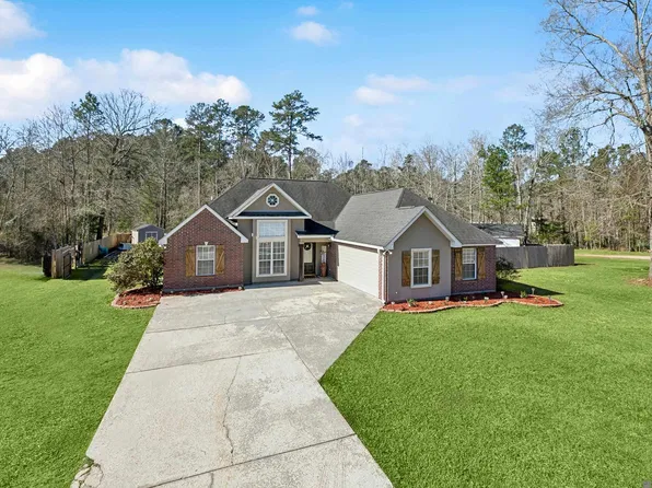 21127 April Ln, Livingston, LA 70754