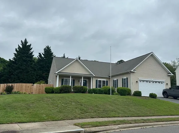 9821 Foxton Pl, Fredericksburg, VA 22408
