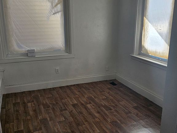 4th image of 506 Spring St