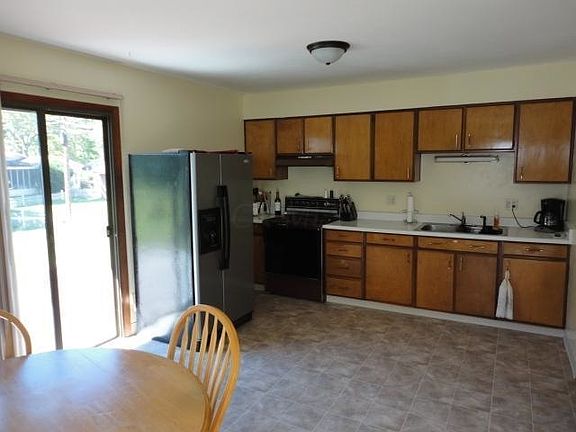 5th image of 7735 Broadwyn Dr
