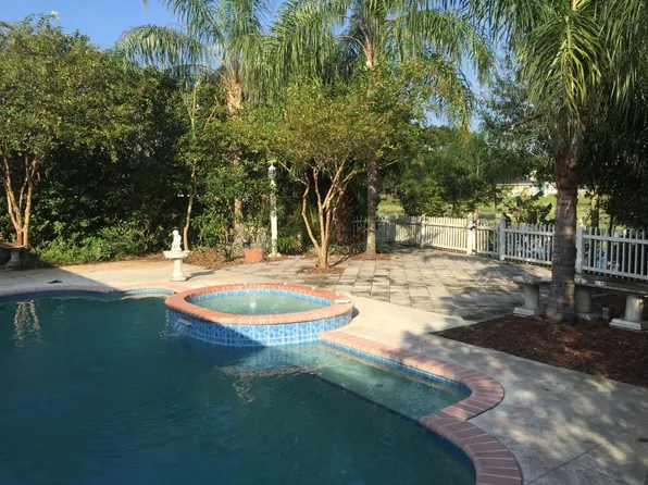 2388 Appaloosa Cir, Sarasota, FL 34240