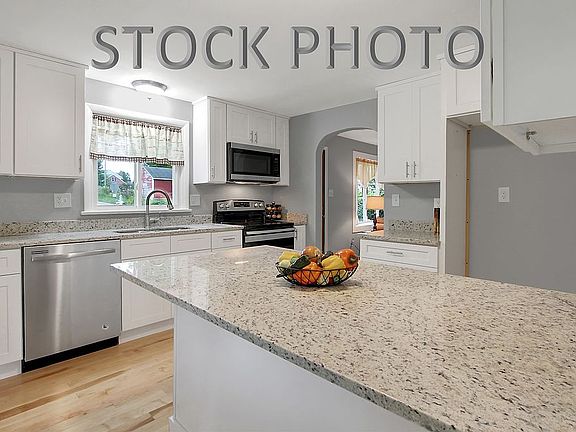 4th image of 2103 Sheri Ln