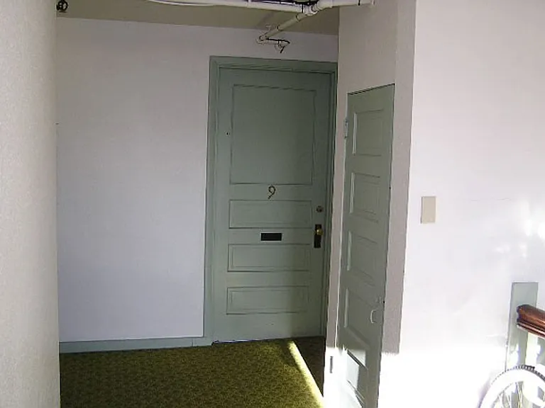 1304 Bay St #8 — Photo 5