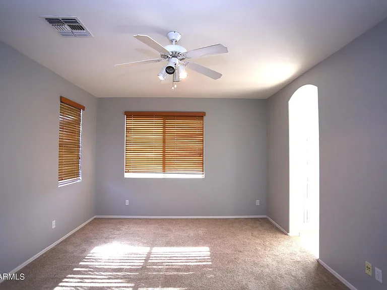 2840 S Miller Dr — Photo 8