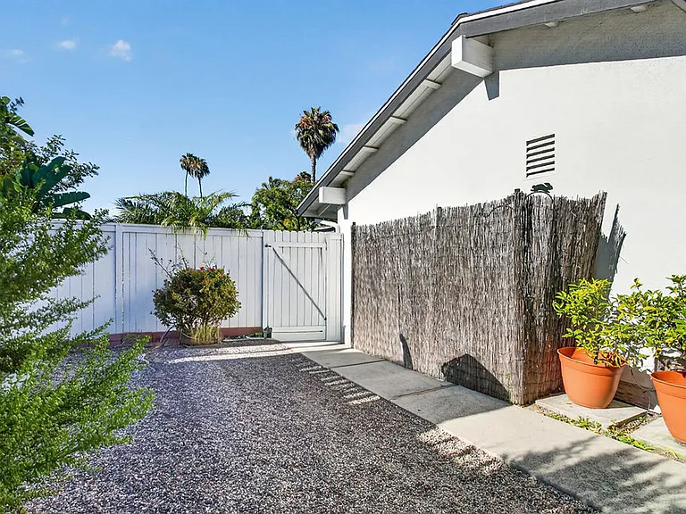 1087 Salinas Ave — Photo 25
