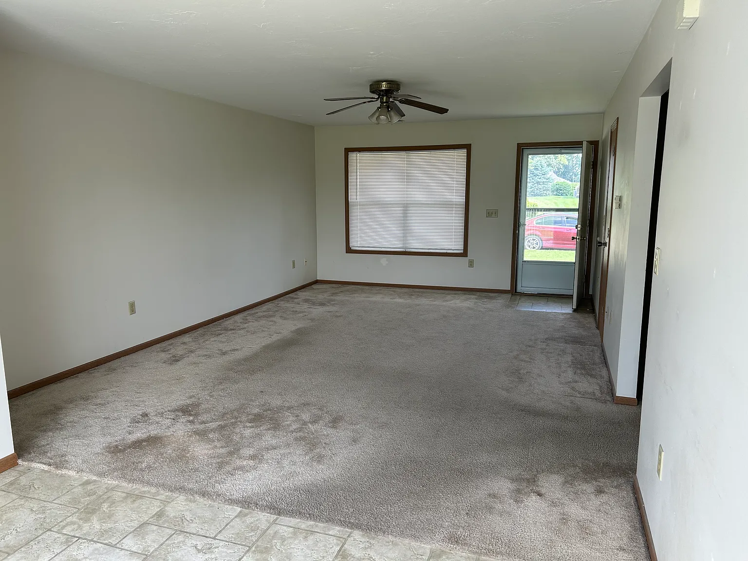 2 bed, 800 sqft, $1,300 — Photo 3