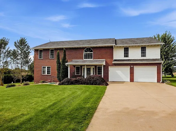 13235 W Clay Dr, Dubuque, IA 52002